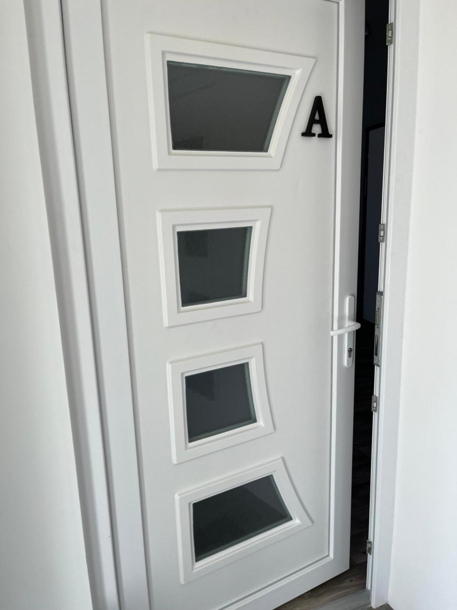 Centr00M Apartman Dunafoldvar Ruang foto
